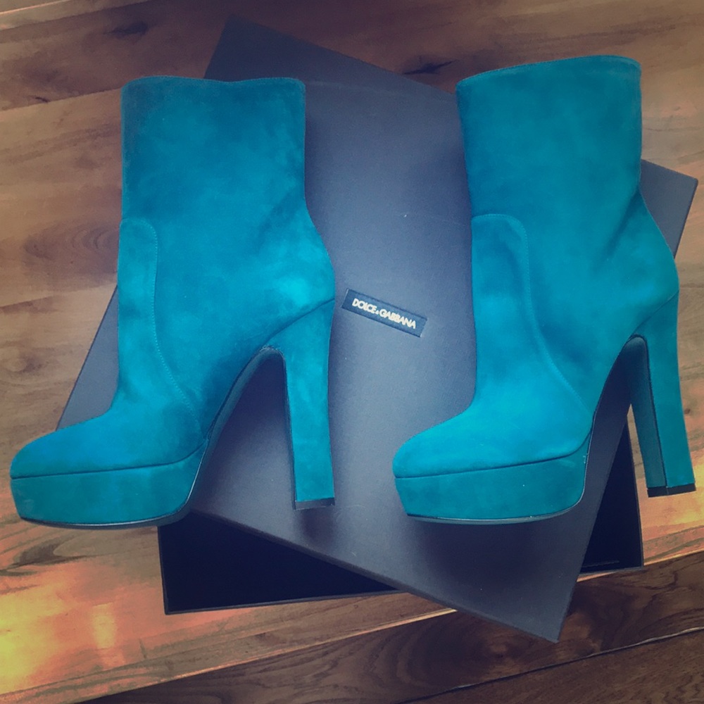 Exotic teal Dolce & Gabbana suede booties